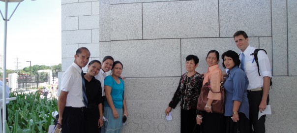 Cebu temple cornerstone with San Enrique members